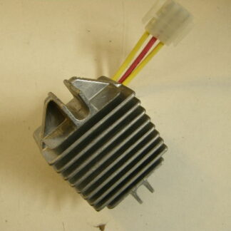 Feszültségszabályzó Briggs & Stratton 20 AMP 697153, 808297 B verzió 808297, 691573