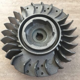 Lendkerék Stihl 024, 026, Ms240, Ms260